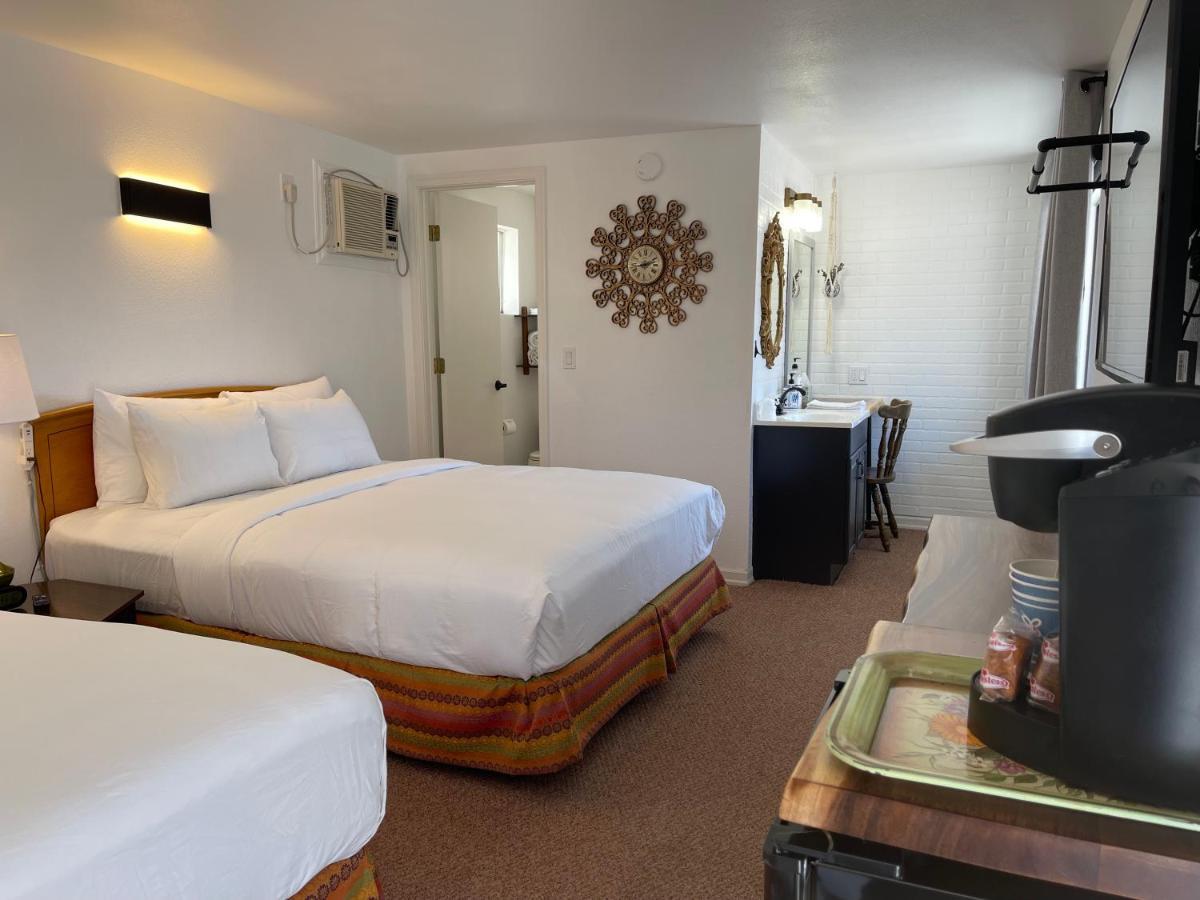The Aztec Motel & Creative Space Seligman Extérieur photo