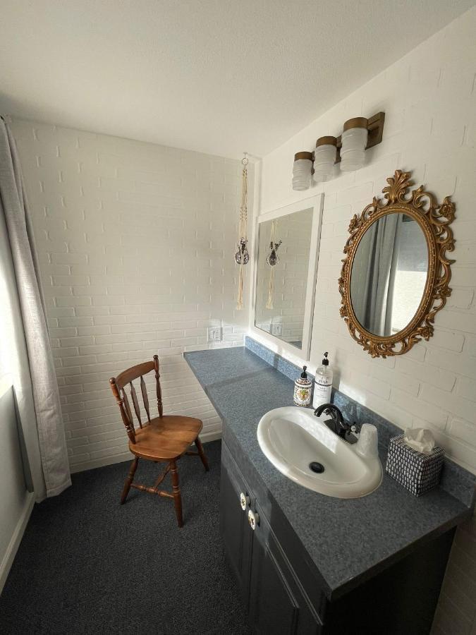 The Aztec Motel & Creative Space Seligman Extérieur photo