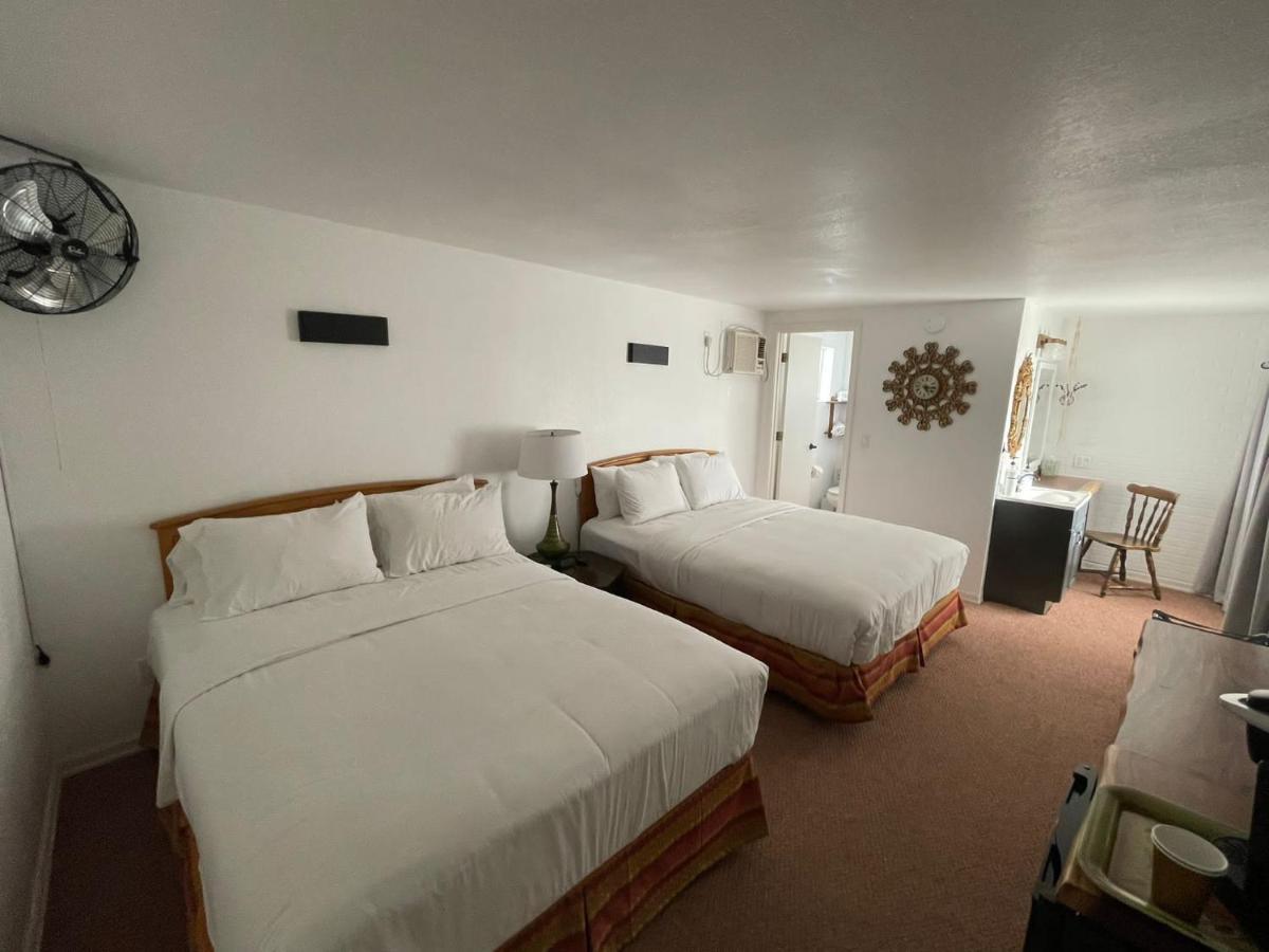 The Aztec Motel & Creative Space Seligman Extérieur photo