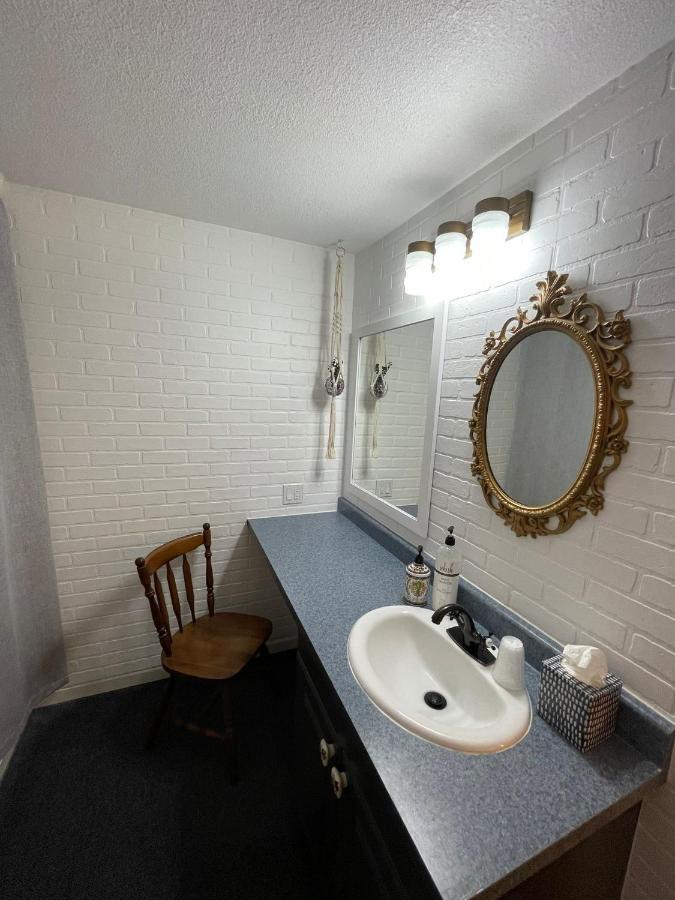 The Aztec Motel & Creative Space Seligman Extérieur photo